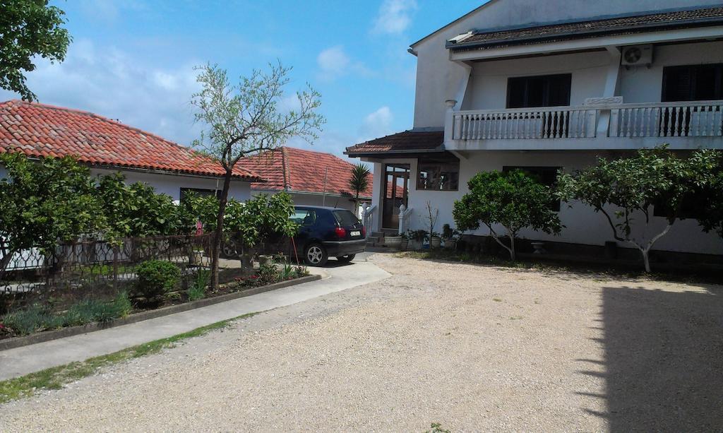 Guesthouse Sinani Ulcinj Exterior photo
